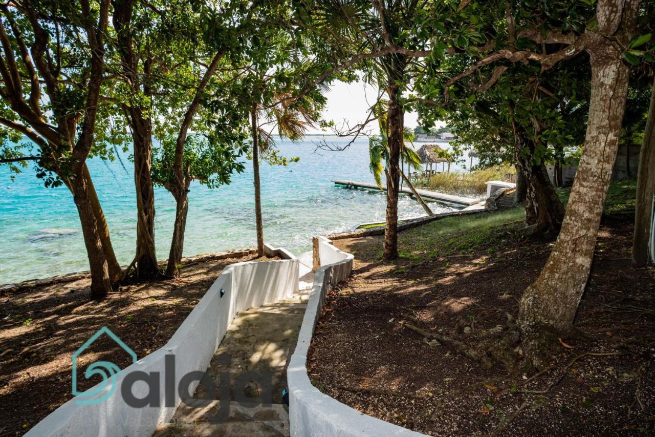 Villa Xtohil With Private Access To The Magic 7 Colors Lagoon Bacalar Eksteriør bilde
