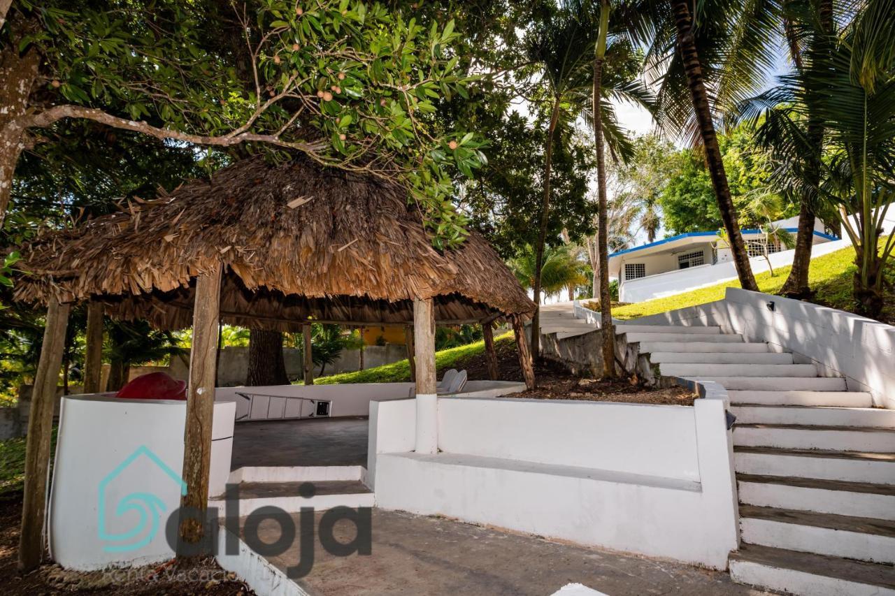 Villa Xtohil With Private Access To The Magic 7 Colors Lagoon Bacalar Eksteriør bilde